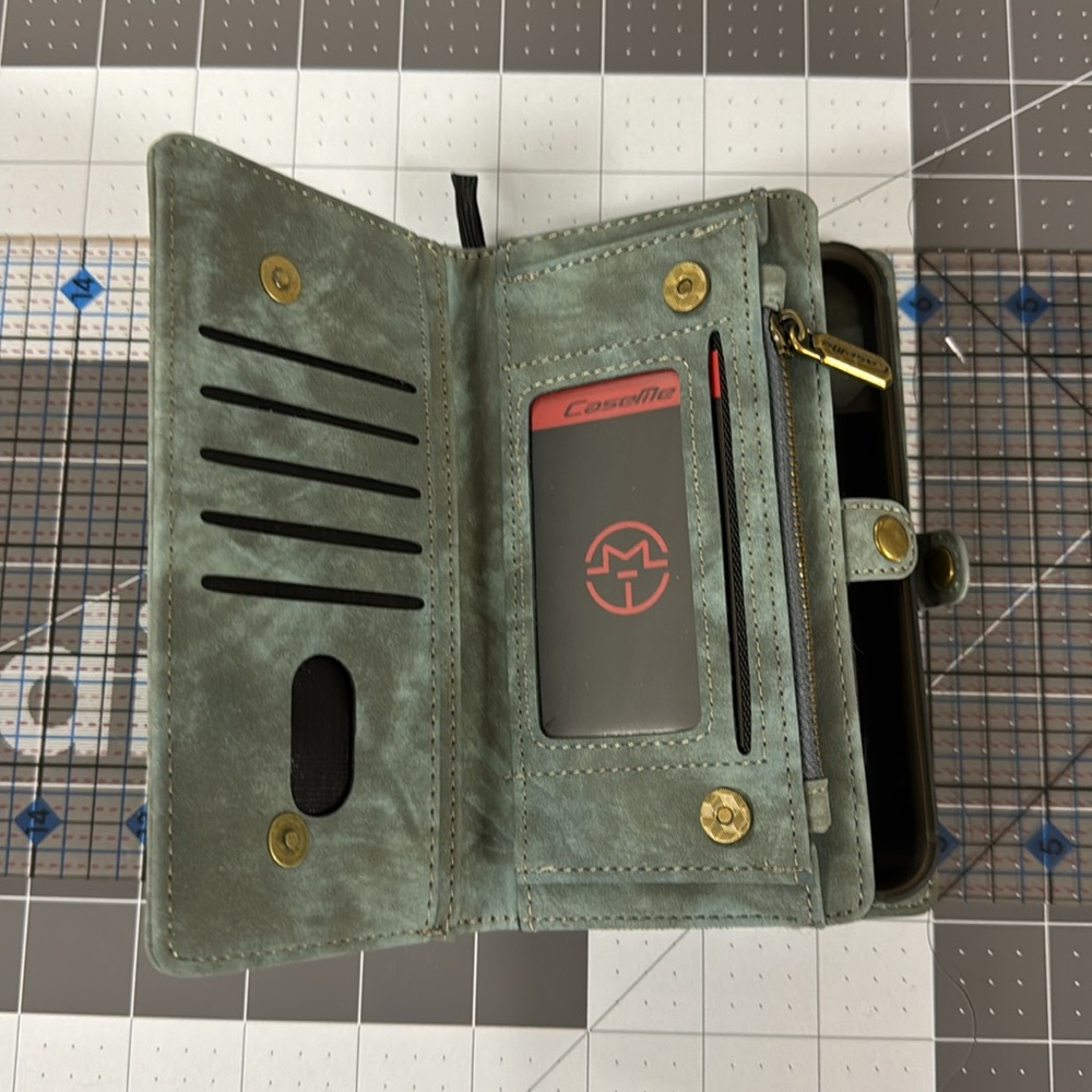 NWOT Caseme IPhone 12 Wallet Case